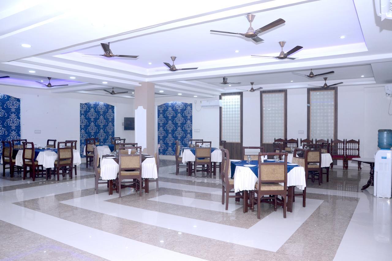 Hotel Pratap Regal バラトプル エクステリア 写真